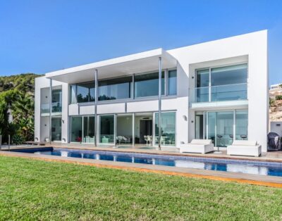 Modern villa with 6 bedrooms * private pool *