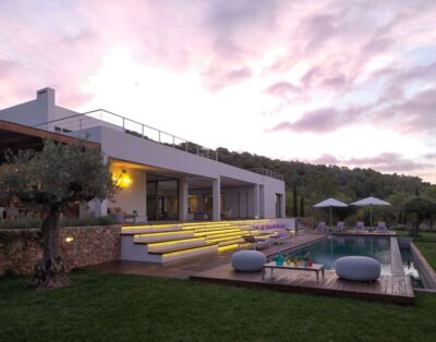 Modern villa with 7 bedrooms * private pool *