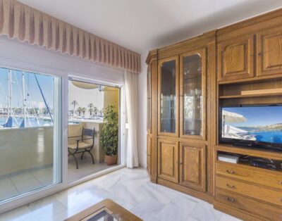 Luxurious apartment in Puerto Marina